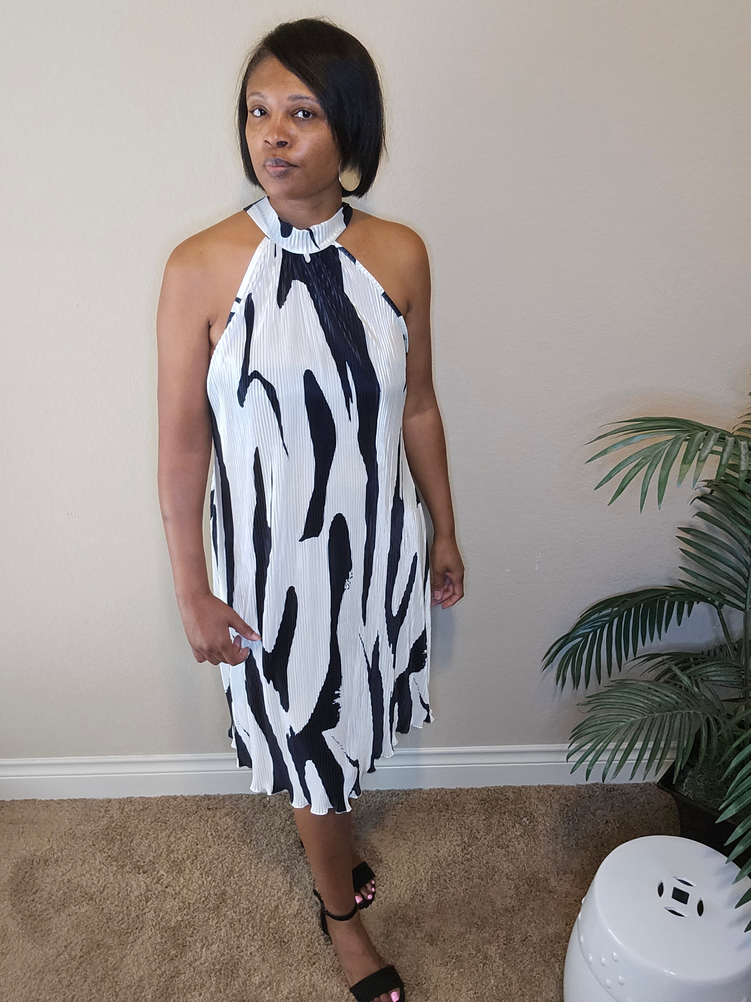 JUST YOU AND ME HALTER DRESS| BLK&WHITE