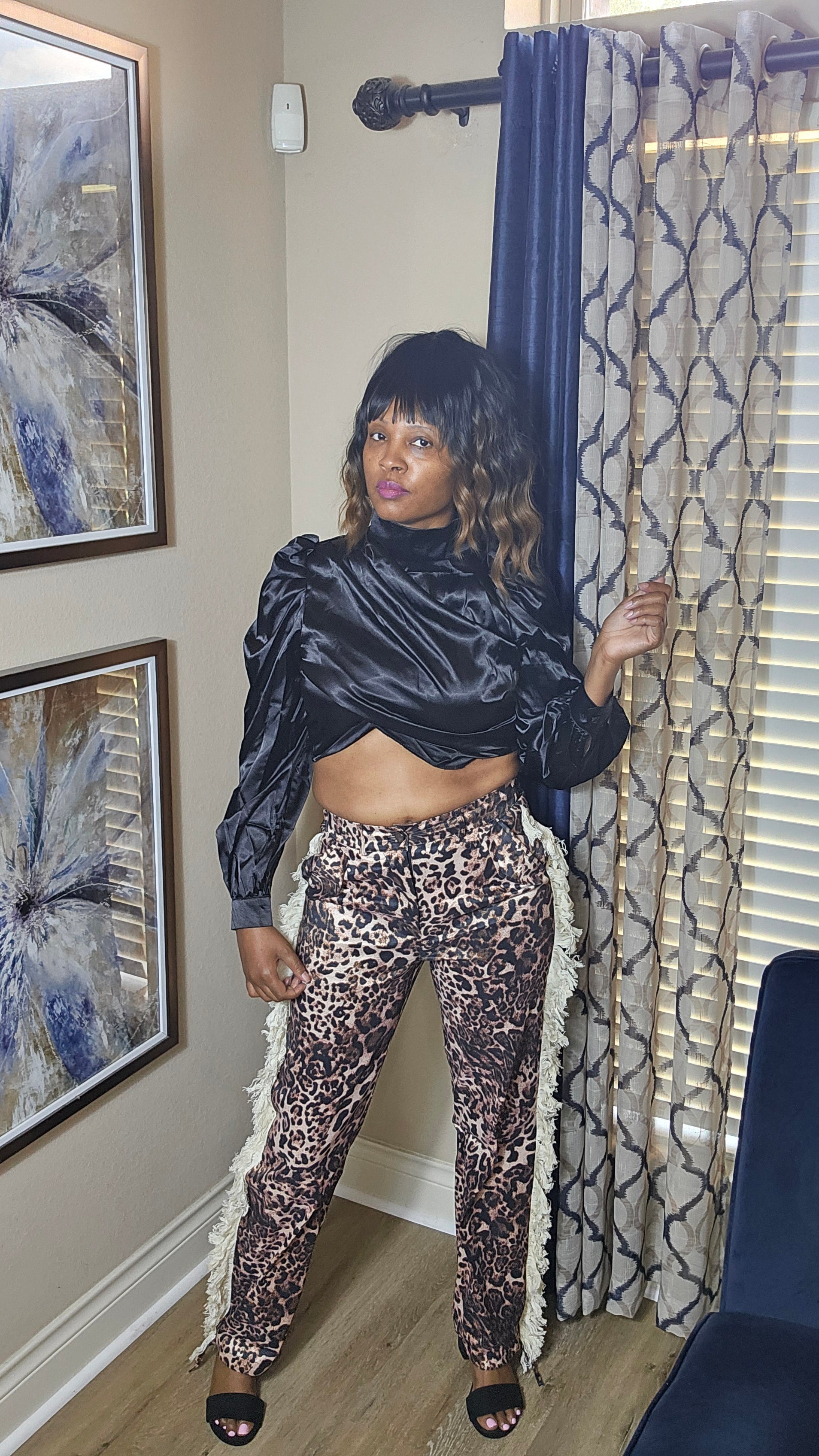 Forget me not| black cropped top